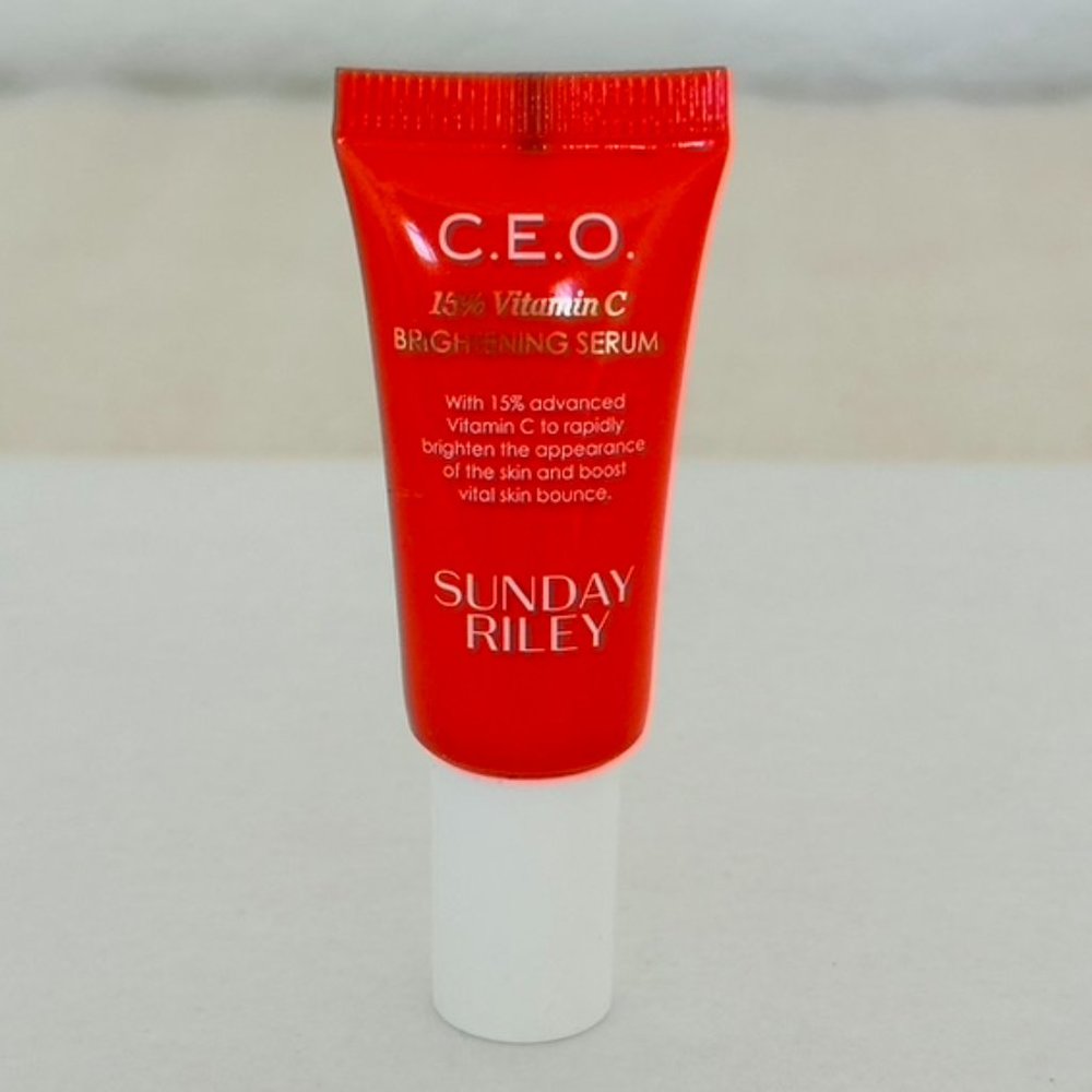 πNewπ Sunday Riley C.E.O. 15% Vitamin C Brightening Serum 5ml - Picture 4 of 5